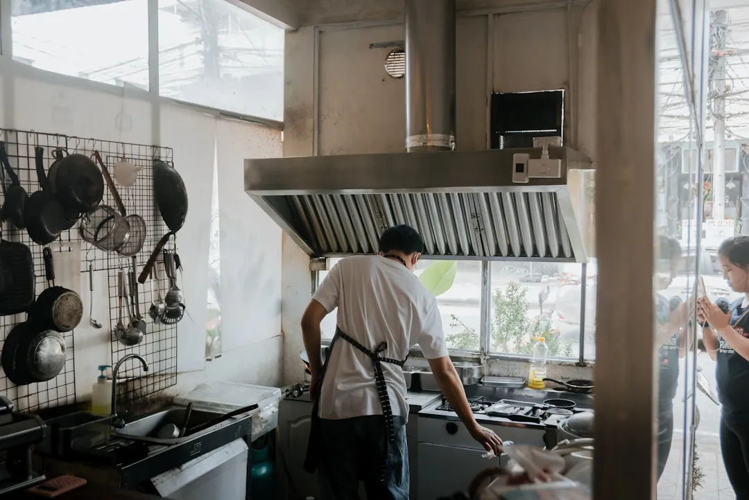 重庆商超卷纸与抽纸的原料差异及应用场景分析
